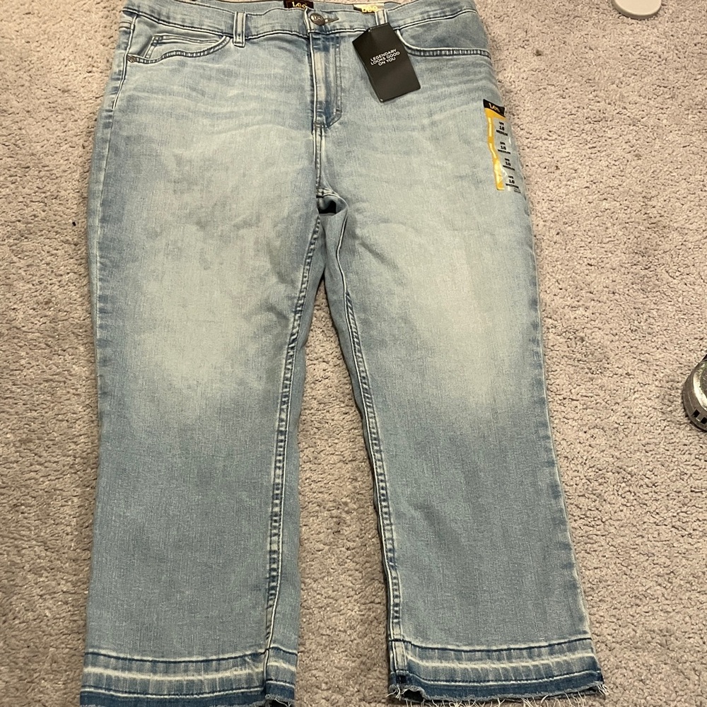 ❌SOLD on VINTED❌ - Lee Light Blue Capri Legendary Style Jeans - Picture 1 of 11